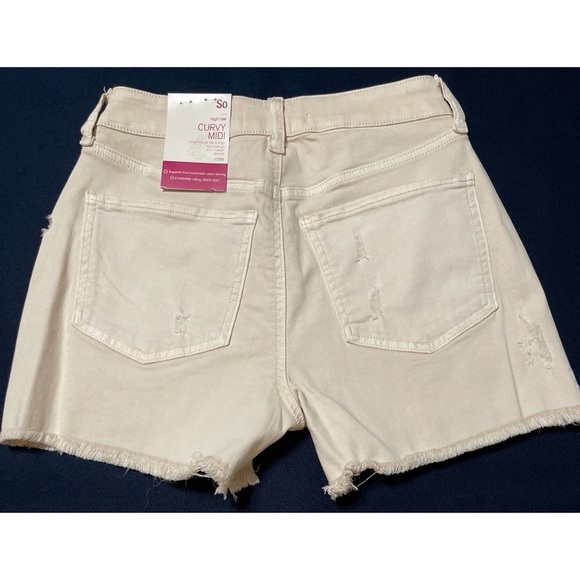 NEW Junior SO Distressed High Rise Curvy Midi Stretch Shorts Size 1 NWT - Picture 2 of 5